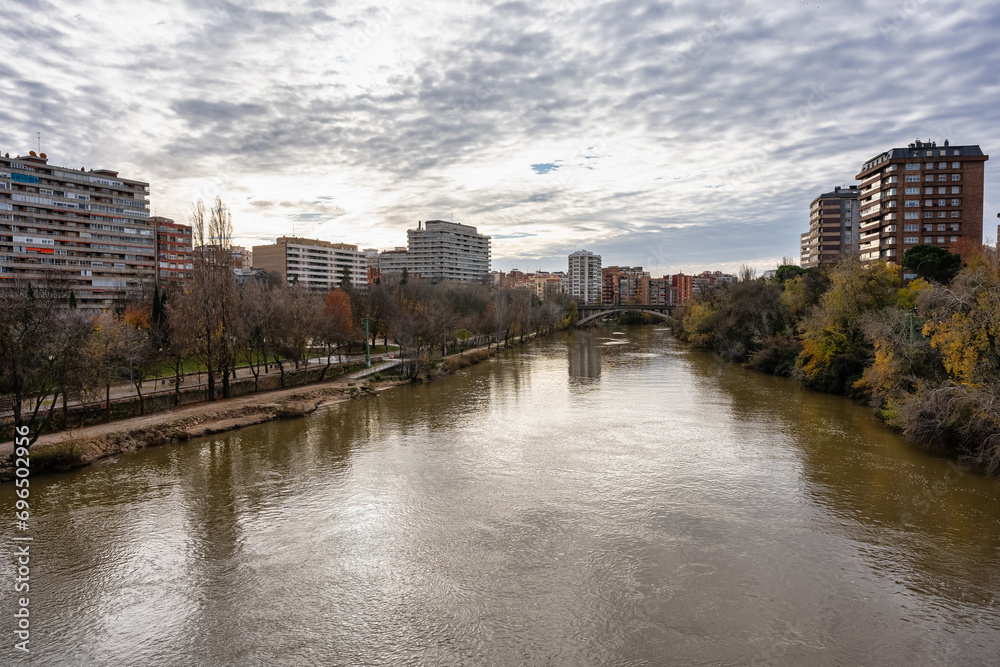Obraz premium Pisuerga River as it passes through the city of Valladolid in the community of Castilla Leon