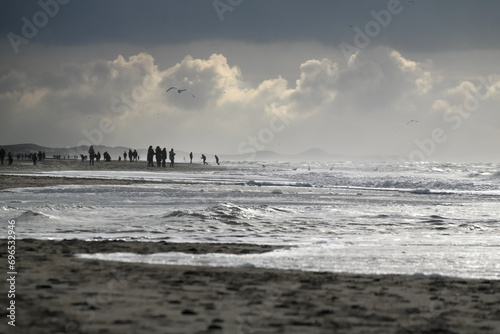Krajobraz dramatyczny, Morze Północne w Holandii podczas sztormu.
