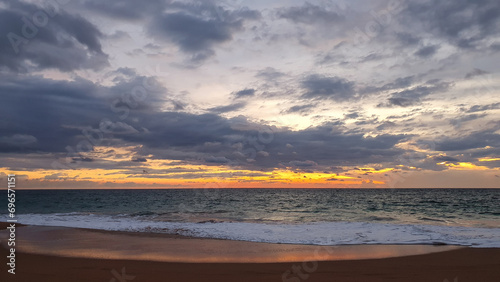 Induruwa  Sri Lanka  Sonnenuntergang   ber dem Indischen Ozean