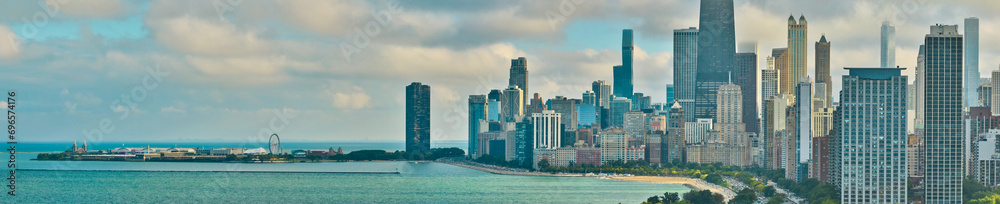 Obraz premium Aerial Chicago Skyline and Lake Michigan Waterfront Panorama