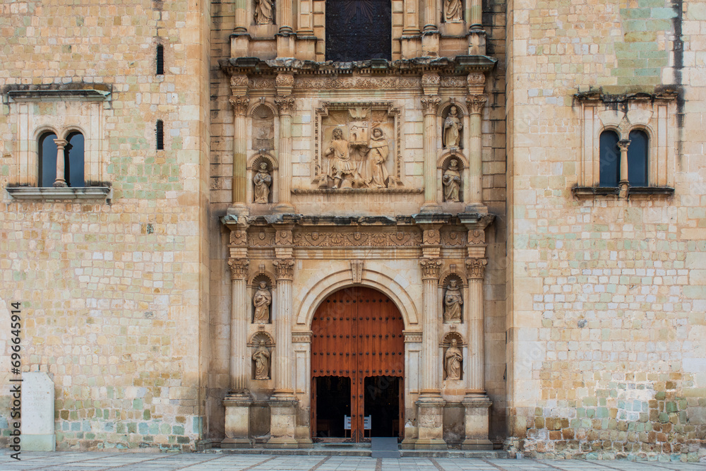 Fototapeta premium Beautiful front view of the Santo Domingo cathedral in downtown Oaxaca City.