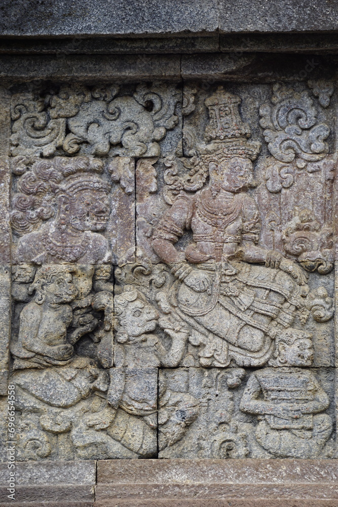 Obraz premium The carved stone in the of penataran temple, in Blitar, East Java, Indonesia