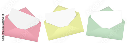 Drei bunte Briefumschläge vor weißem Hintergrund, 3D-Illustration