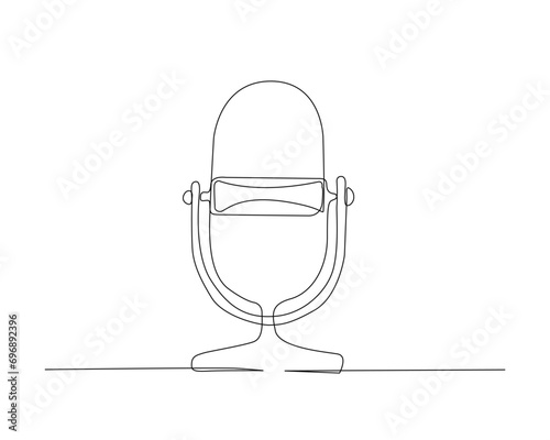 Continuous one line drawing of vintage microphone. microphone. Podcast microphone outline vector illustration. Editable stroke.