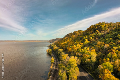 Obraz na płótnie River Bluffs in Autumn Colors Railroad and Road w salonie