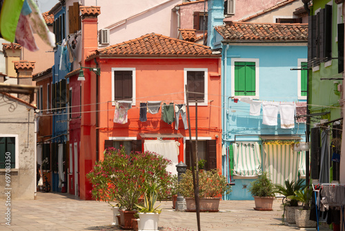 Fototapeta Naklejka Na Ścianę i Meble -  Brightly coloured buildings of Burano Island