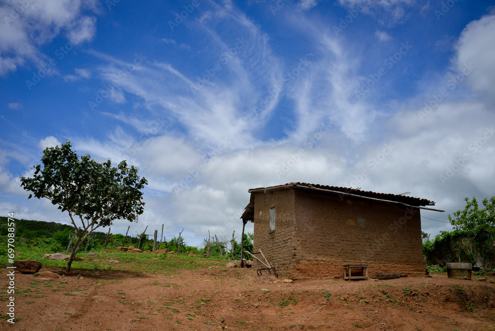 rural house, old house in the countryside, abandoned house in the field, old abandoned farm house, old farm house, old abandoned house, country house, sunny day, mud house, northeast, Brazil
rural house, old house in the countryside, abandoned house in the field, old abandoned farm house, old farm house, old abandoned house, country house, sunny day, mud house, northeast, Brazil