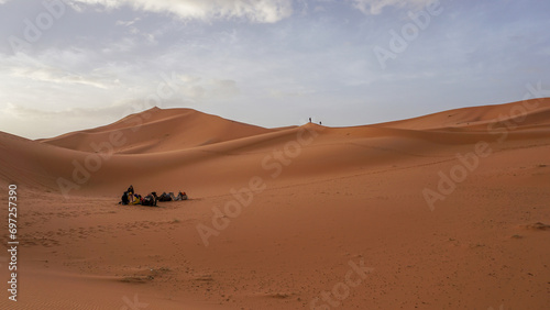05_Sunrise of the famous and legendary dunes of Erg Chebbi in the Sahara Desert, Morocco. © Rosen