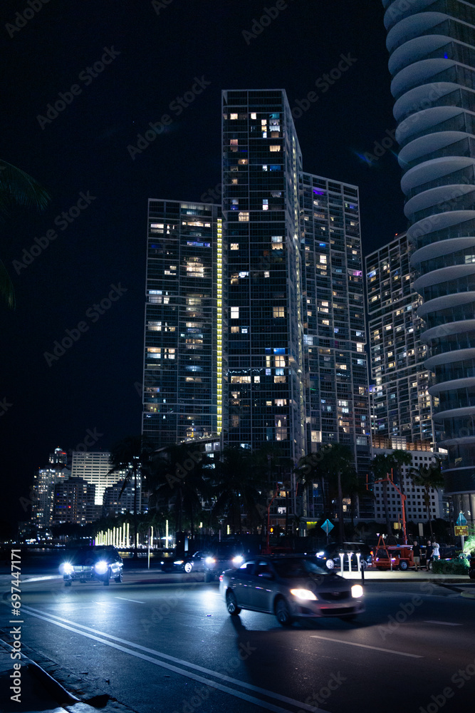 Obraz premium Miami architecture and streets at night