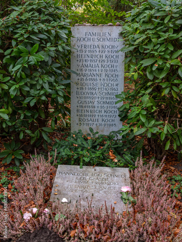 Grave of Helmut and Loki Schmidt at Ohlsdorf Cemetery