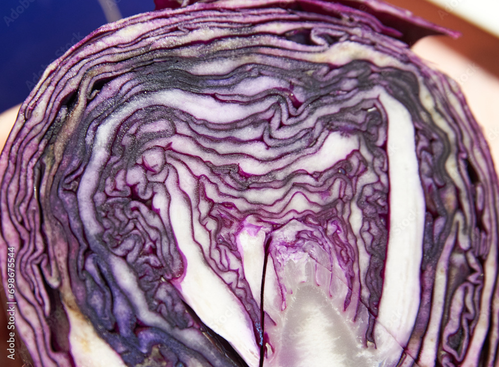 Obraz premium Rotkohl halbiert, Struck ist nicht gut