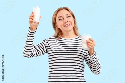 Mature woman with glasses o...