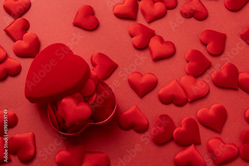 Fototapeta Naklejka Na Ścianę i Meble -  赤いたくさんのハートのバレンタインのイメージ