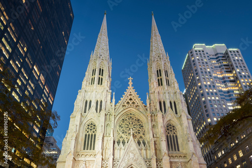 St. Patrick's Cathedral, 5th Avenue, Manhatten, New York City, New York, USA © Rainer Mirau
