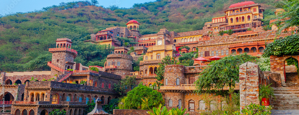 Fototapeta premium Neemrana Fort Palace - 15th century Fort located in Neemrana in Alwar Rajasthan India. Old medieval Fort-Palace built on Aravalli hills. Perfect weekend getaway from Delhi. Famous Luxury Resort India.