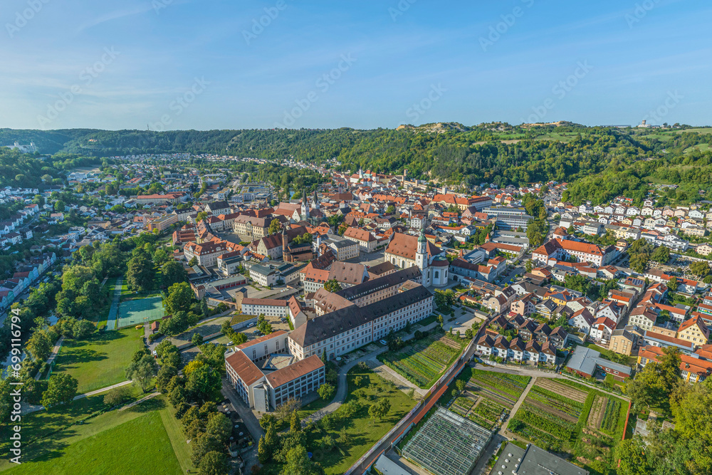 Blick auf die Altstadt der Universitätsstadt Eichstätt in Oberbayern - obrazy, fototapety, plakaty 
