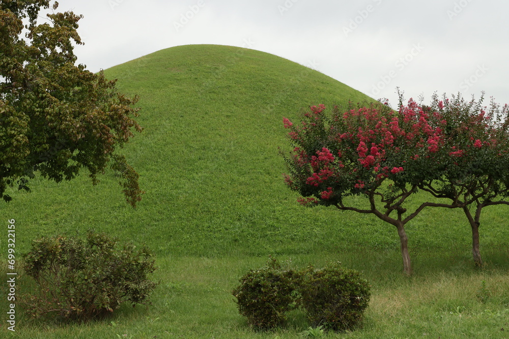 Gyeongju war der Mittelpunkt des Silla Königreich, bekannt geworden durch die Grabhügel, Südkorea