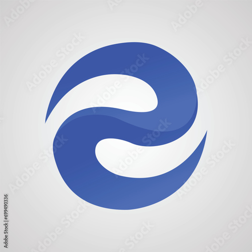 Letter E logo Vector (ID: 699490336)