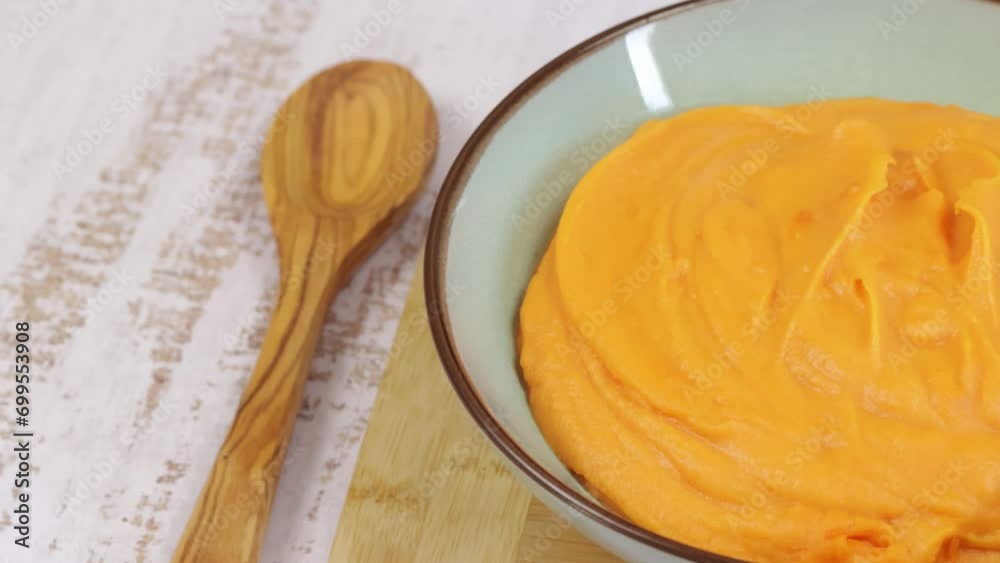 plat de purée de patates douces, en gros plan