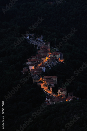 Small village at night (ID: 699572988)