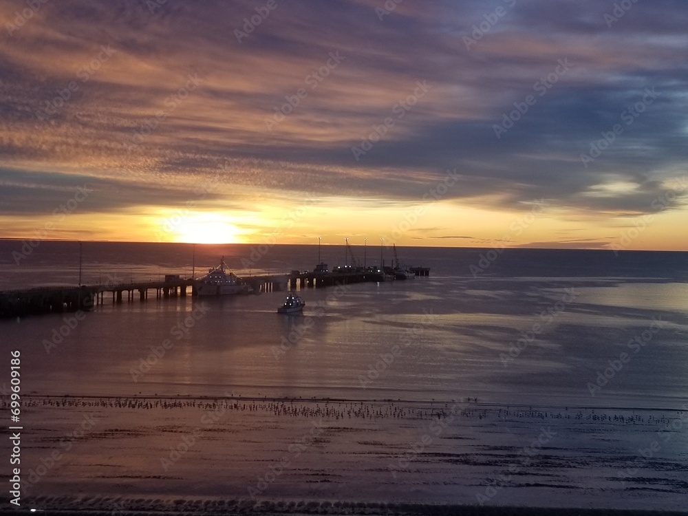 Fototapeta premium sunset on the beach in Puerto Madryn, Argentina