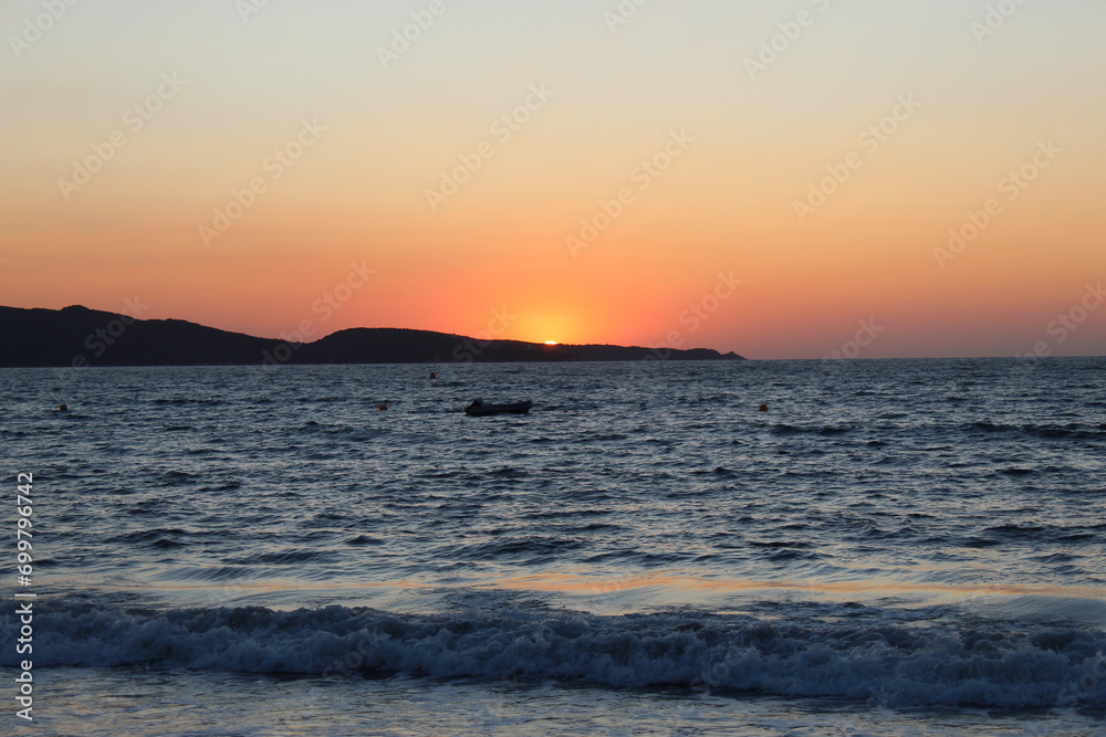 Photos de couchés de soleil en corse été 2023