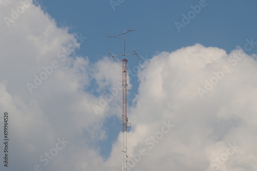 antenna for transmitting signals