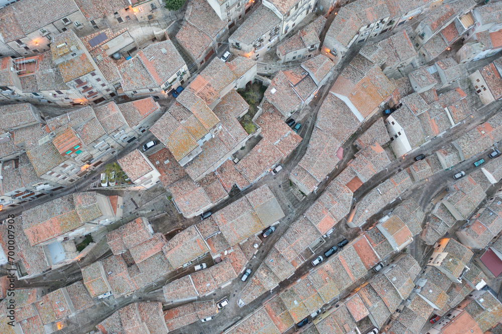 Φωτογραφία The stunning village of Gangi with Mount Etna volcano at its back in Sicily, Italy