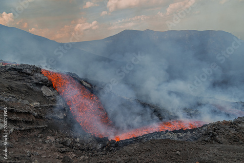 Obraz na płótnie Eruptive vent with lava emis at the top of the Etna volcano w salonie