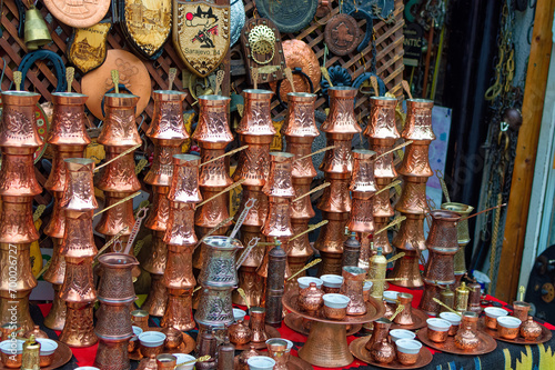 Obraz na płótnie Handmade products exposed for sale at old part of Sarajevo, Bascarsija. w salonie