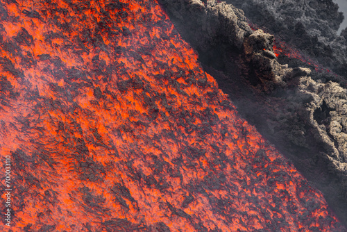 Obraz na płótnie Eruptive vent with lava emis at the top of the Etna volcano w salonie