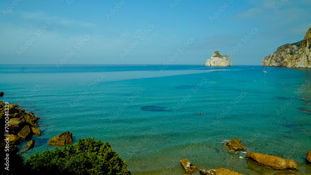 Scoglio Pan di Zucchero visto da Porto Cauli. Costa del Sulcis, bianco