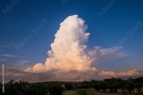 Las nubes cumulonimbos photo