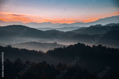 Fototapeta Naklejka Na Ścianę i Meble -  Sunrise over the Great Smoky Mountains in Tennessee. These Blue Ridge mountains are like no other!