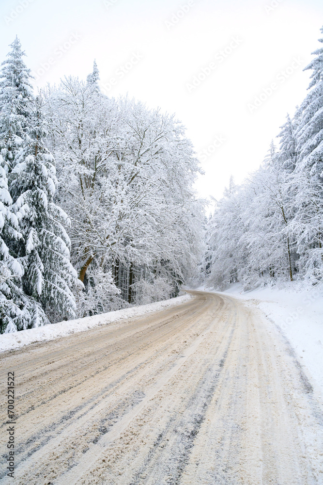 Obraz premium winter, white carpathians, snow, mountains, forest, christmas,