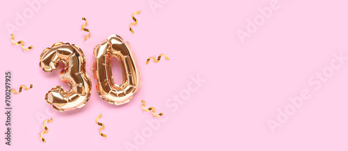 Cuadro en lienzo Banner with number thirty gold colored inflatable balloons with ribbons confetti on a pink background