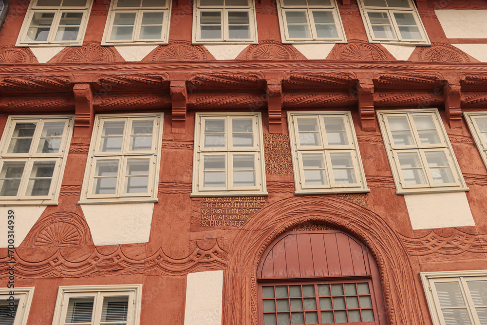 Gandersheimer Fachwerkkleinod; Fassade des Rickeschen Hauses am Marktplatz