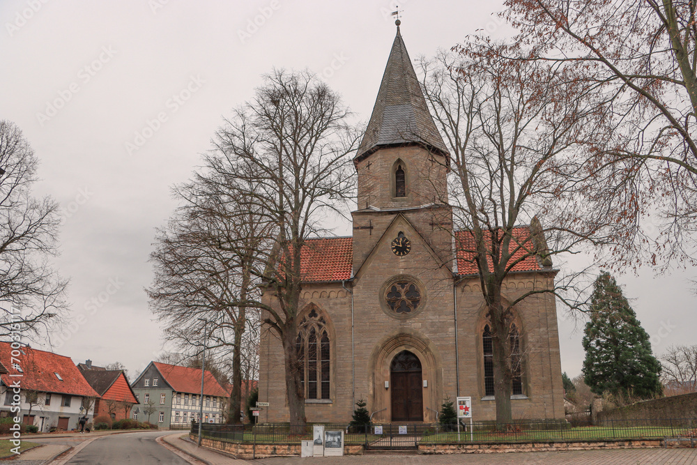 Ortskern mit Evangelischer Kirche in Bornhausen (Seesen, Niedersachsen)