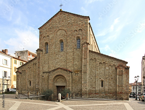 l'antica Basilica dell'Addolorata ad Acqui Terme (Alessandria) photo