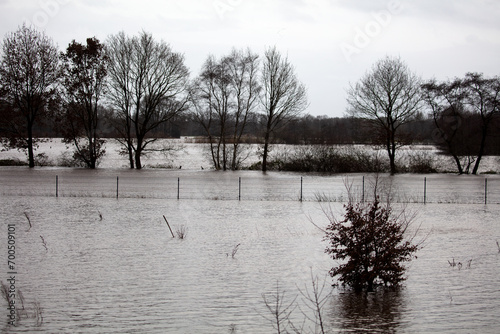 Land unter - Hochwasser in Niederlangen und Umgebung, Emsland photo