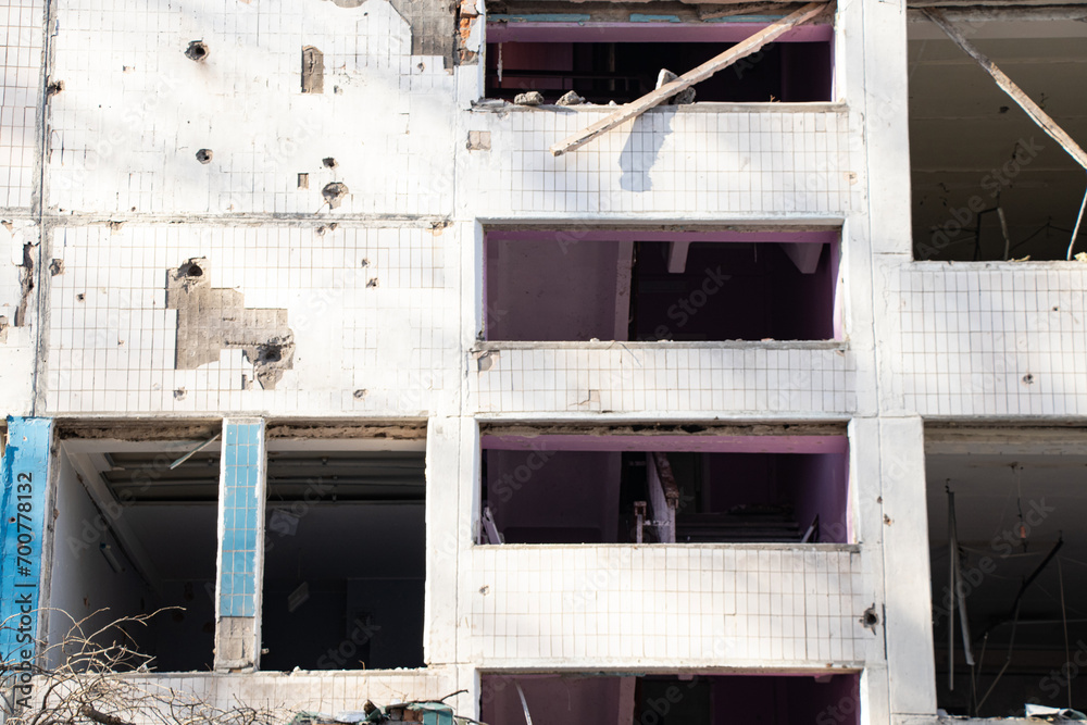 Obraz premium A maternity hospital destroyed by a Russian missile in the city of Dnepr in Ukraine 12 29 2023 during a massive missile attack
