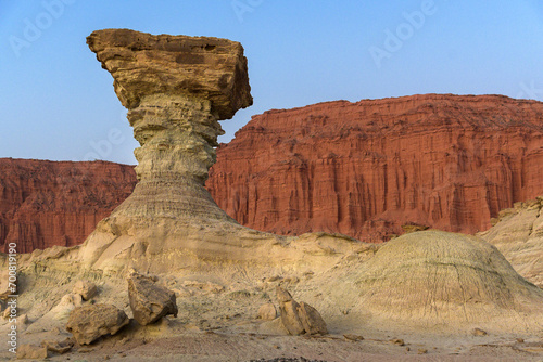 Atardecer - El Hongo - Formación Rocosa - Valle de la Luna - Parque Provincial Ischigualasto - San Juan - Argentina photo