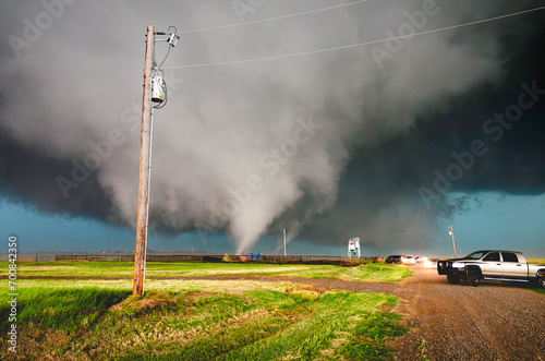 Canvas Print The El Reno Tornado At Birth Sends Panicked Storm Chasers Running For Their Live