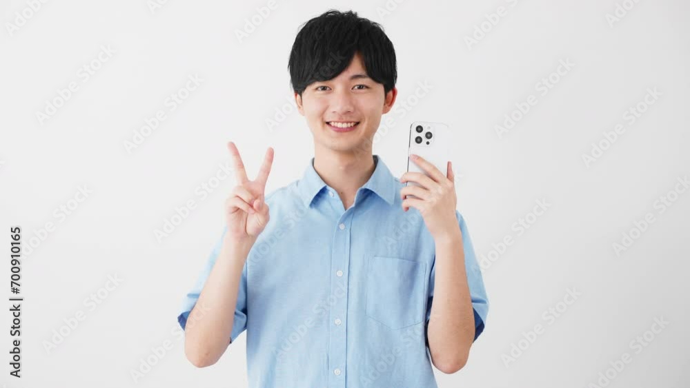 私服姿の若い男性 ライフスタイルイメージ
私服姿の若い男性 ライフスタイルイメージ