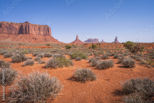 hiking the wildcat trail in monument valley, arizona, usa