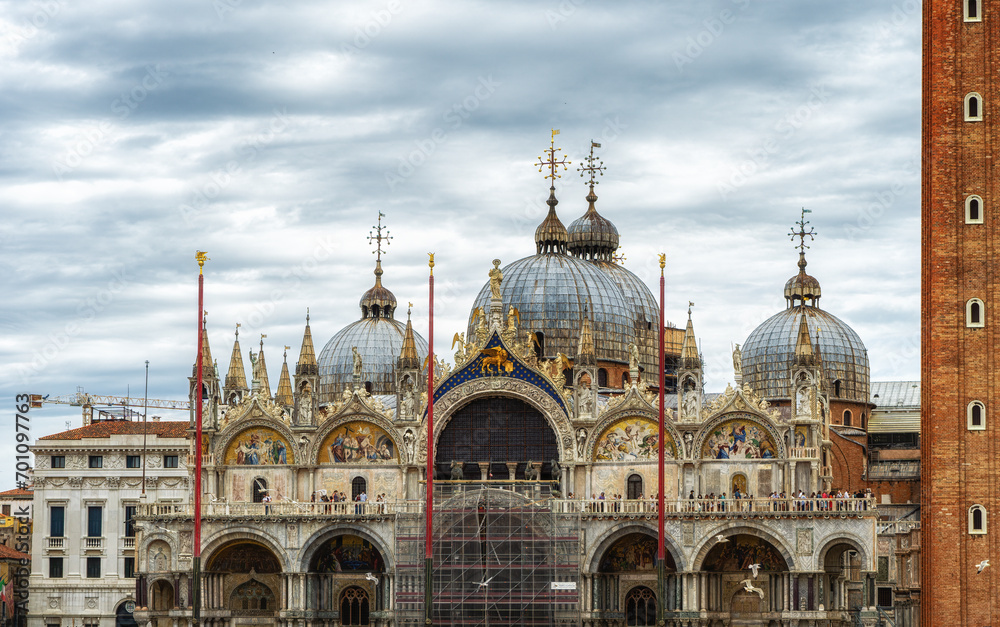 Fototapeta premium The famous St Mark's Basilica in Venice