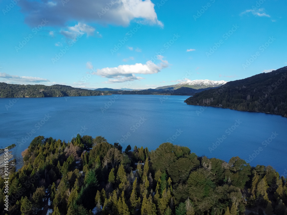 vista aerea de el lago argentina en san carlos de bariloche en santa cruz argentina