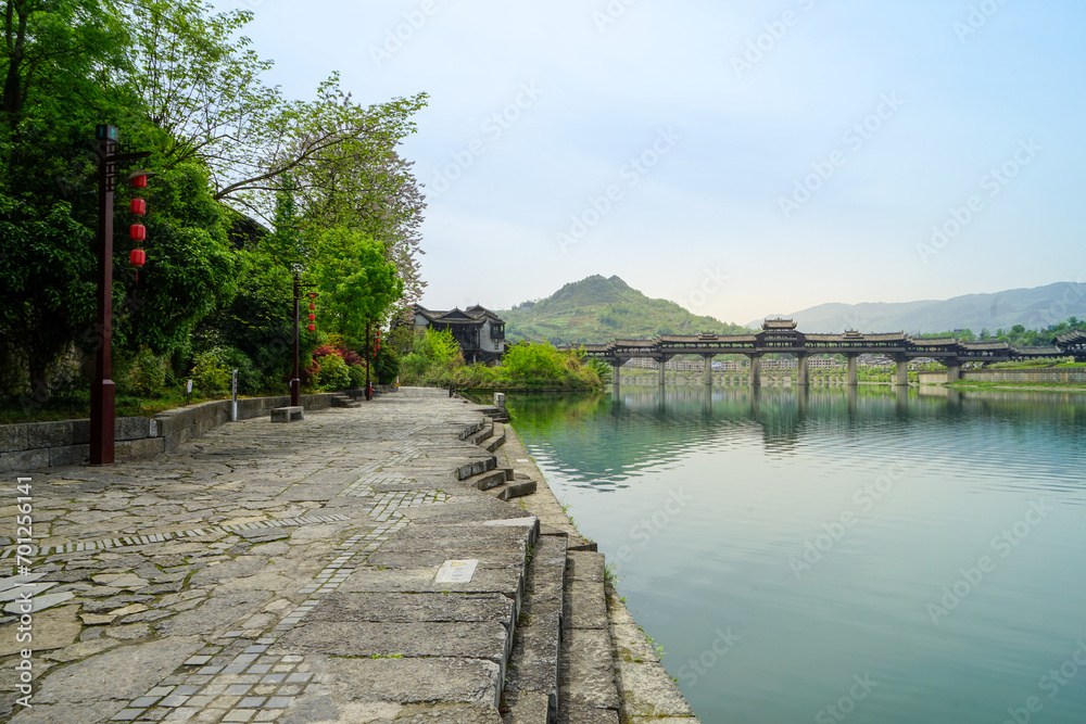 Rivers, towns, mountains and the Fengyu Bridge, enjoy the beautiful scenery. The Puhua Dark River is a masterpiece of nature and the root of Tujia culture. Rivers, towns, mountains and the Fengyu Bridge, enjoy the beautiful scenery. The Puhua Dark River is a masterpiece of nature and the root of Tujia culture.