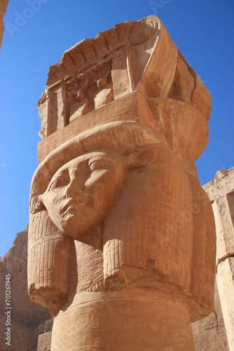 Принти на полотні Statue du dieu Hathor , temple Hatchepsout ; Egypte)