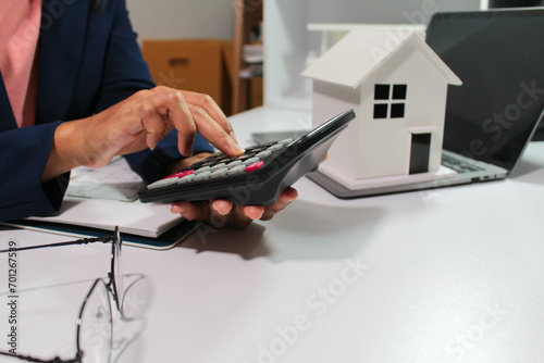 Cuadro en lienzo Accounting for the real estate business of an entity